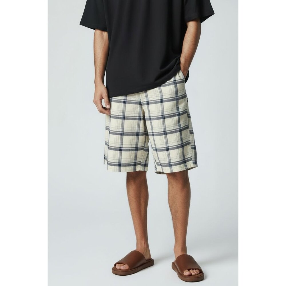 Aeropostale Mens Beige & Navy Plaid Cotton Shorts Size 31